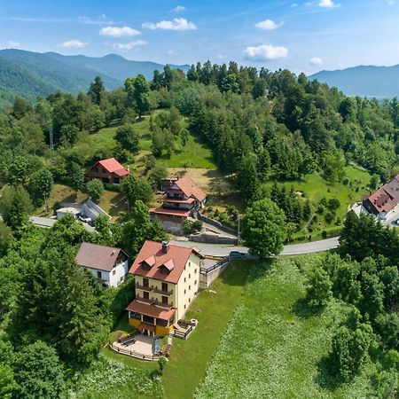 Villa Fužine Exteriör bild
